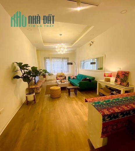 Nhà phân lô ô tô tránh Lạc Trung 40m2, 5 tầng, kinh doanh văn phòng, phòng khám