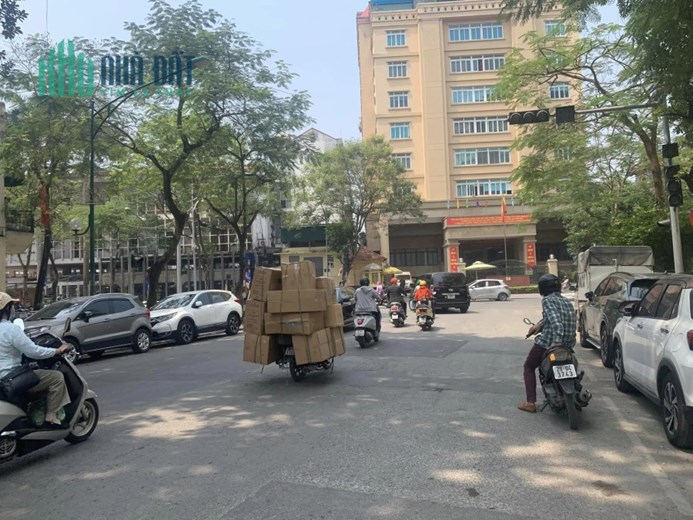 💥 Bán Tòa văn phòng Mặt phố Lý Thường Kiệt, Hoàn Kiếm, 210m2 9T MT 9m, 300 Tỷ 💥