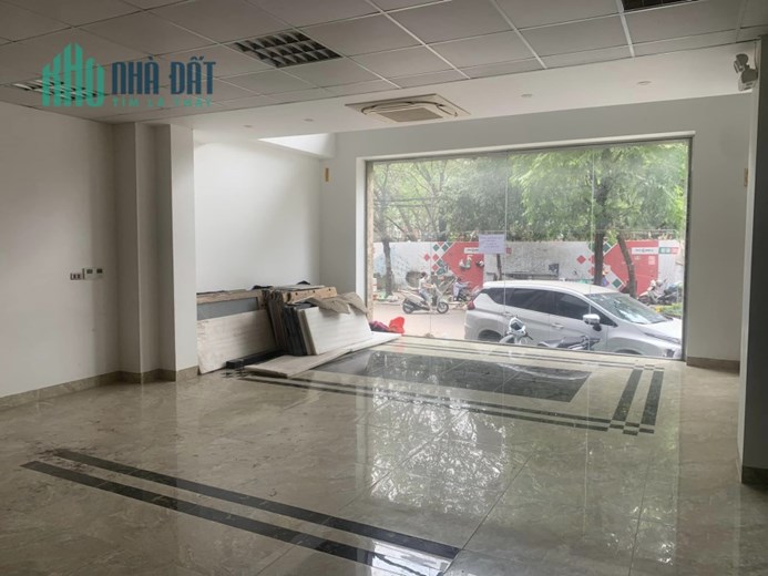 Cho thuê mặt bằng KD 90m2, T1, 8m, 40tr/th, Xuân La, Tây Hồ.