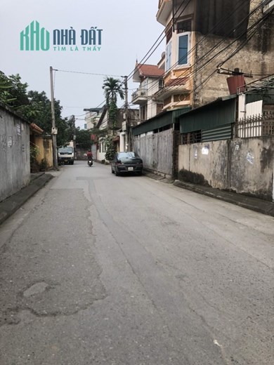 Bán đất Thạch Bàn, ô tô, hai thoáng, 34 m2, MT 3,4 m, chỉ 2,15 tỷ.