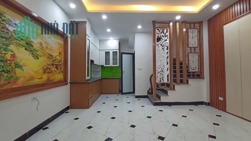 Bán nhà riêng Khương Đình, 35m2 x 5 tầng. LH: Địa Thủy Sư Trần Thọ 0906299843