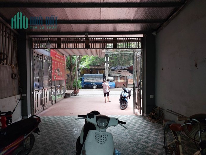 Cho thuê mặt bằng KD, mặt phố, vỉa hè, 172m2, mt6m, 18tr/th, Xuân Đỉnh, BTL.