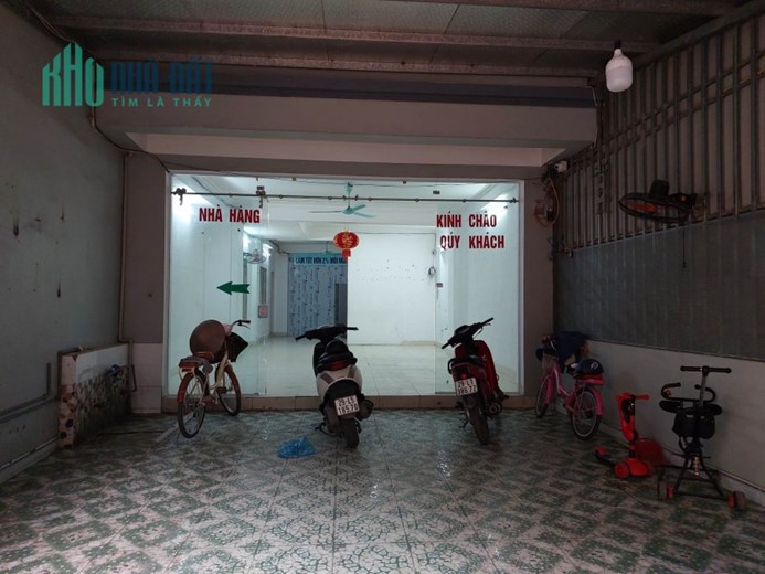 Cho thuê mặt bằng KD, mặt phố, vỉa hè, 172m2, mt6m, 18tr/th, Xuân Đỉnh, BTL.