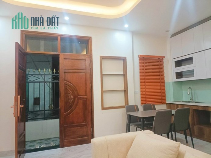 BÁN NHÀ 5T - SỔ RIÊNG - GẦN P XUÂN LA NỘI THẤT TIỀN TỶ GẦN Ô TÔ ĐỖ NHỈNH 4 TỶ