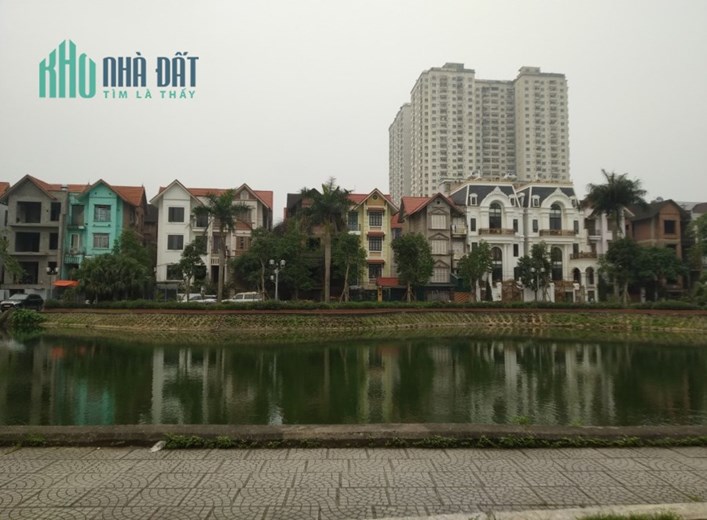 Bác Hoàng bán biệt thự view hồ KĐT Cầu Bươu cạnh The Manor 128m2 chỉ 15.99 tỷ. 0989.62.6116