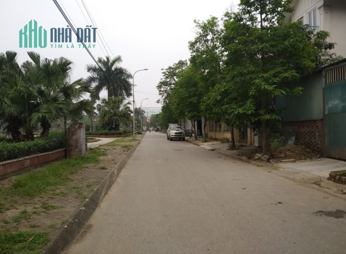 Bác Hoàng bán biệt thự view hồ KĐT Cầu Bươu cạnh The Manor 128m2 chỉ 15.99 tỷ. 0989.62.6116