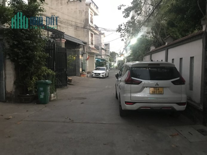 NHÀ MỚI 2 TẦNG, NGAY CHỢ THỦ ĐỨC , HẺM XE TẢI , XE HƠI ĐẬU NGÀY ĐÊM,  CHỈ KÉO VALI VÀO Ở, BỀ NGANG
