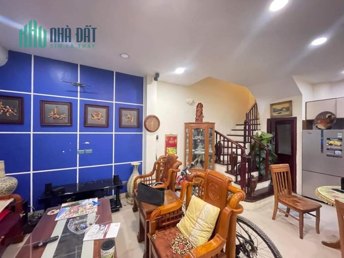 NGƯỜI THÂN NHỜ BÁN NHÀ CHÍNH CHỦ XA LA, FULL NỘI THẤT,  LÔ GÓC – 38M – 3,7 TỶ