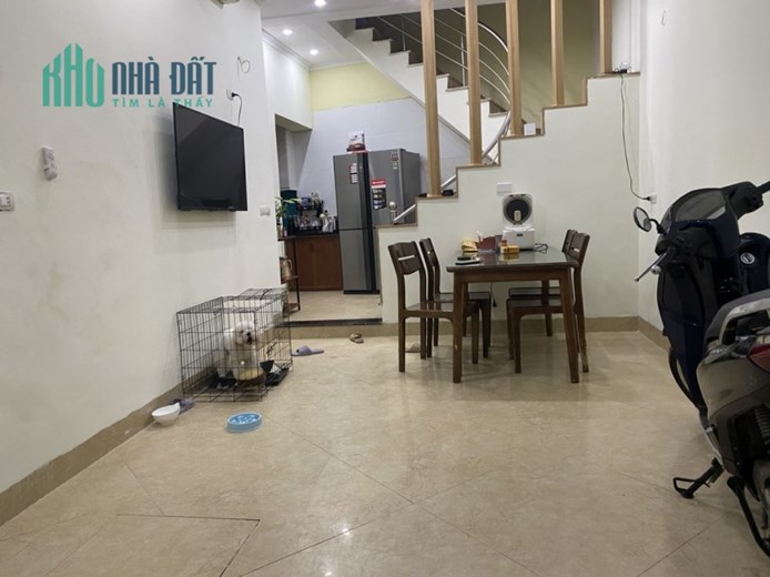 Bán Gấp Nhà Đường Láng 48m 4 Tg MT 3,6m giá chỉ 4,8 tỷ.