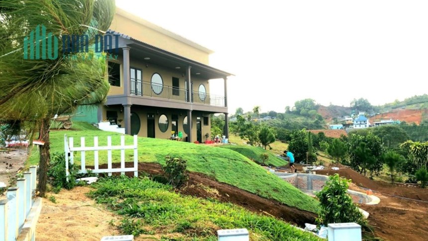 Có 2 nền ở Lộc Quãng - Bảo Lộc bạn anh cần bán gấp nhé ,ngay khu homestay đang kinh doanh.