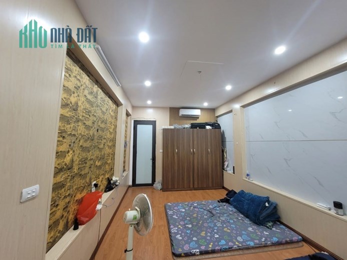HOT !!! XEM NGAY  nhà Trần Duy Hưng Cầu Giấy 50m2, 6 tầng LÔ GÓC NGÕ THÔNG THOÁNG chỉ 8.8 tỷ