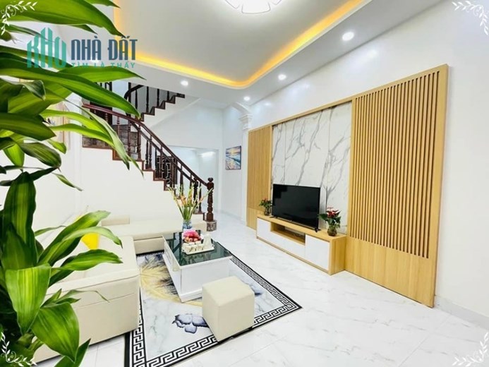 Bán Nhà #NÚI_TRÚC Sát Đường XE TẢI 10m. 45m2. MT 4.2m. Ban Công Từng Phòng 5.83Tỷ