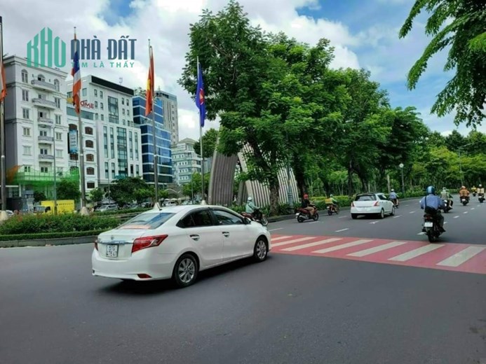 Nhà mặt tiền Trường Sơn, ngay sân bay TSN, diện tích 281m2, giá 95 tỷ.