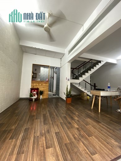 Hoàng Hoa Thám, OTO vào nhà, 8x13.5m, Khu VIP, Hẻm nhựa 10m, 18.6 Tỷ TL
