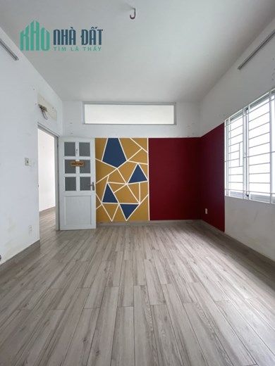 Hoàng Hoa Thám, OTO vào nhà, 8x13.5m, Khu VIP, Hẻm nhựa 10m, 18.6 Tỷ TL