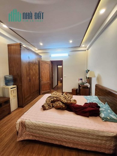 BÁN NHÀ MAI MAI DICH , CẦU GIẤY- PHÂN LÔ- Ô TÔ-NHÀ DÂN XÂY. DT 40M2 X 4 TẦNG. MT 4 MÉT. SỔ ĐỎ VUÔNG