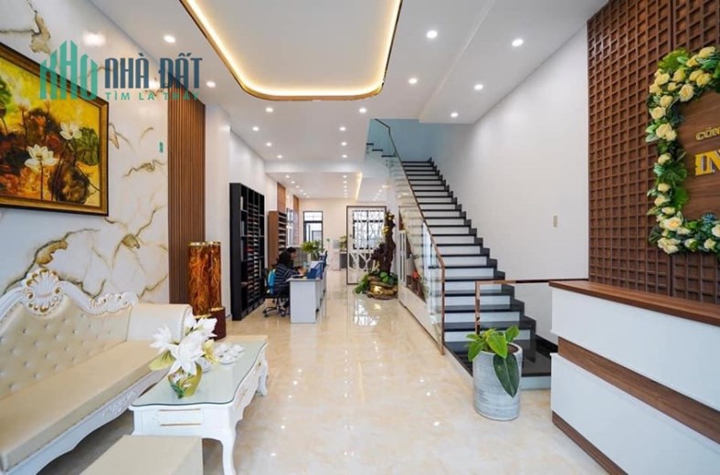 CHO THUÊ NHÀ NGUYÊN CĂN 1 TRỆT 3 LẦU, 4PN ĐẦY ĐỦ NỘI THẤT ĐƯỜNG MÊ LINH 34M