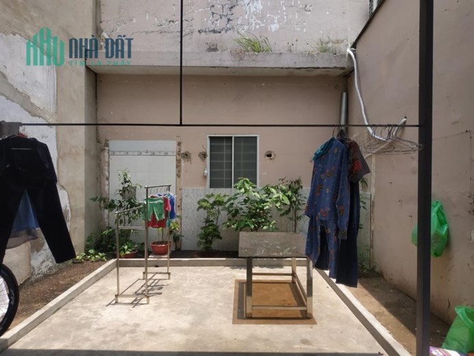 Chính chủ bán nhà mặt tiền kinh doanh đường  tỉnh lộ 10, 120m2 chỉ 10.8 tỷ, lề 4m