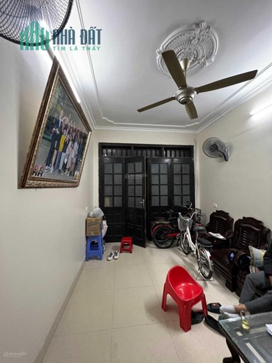 Chính chủ cần bán gấp nhà Phố Trần Phú, Hà Đông 35m2, MT 3.5m, nhà đẹp, vị trí trung tâm HĐ, 5.x tỷ