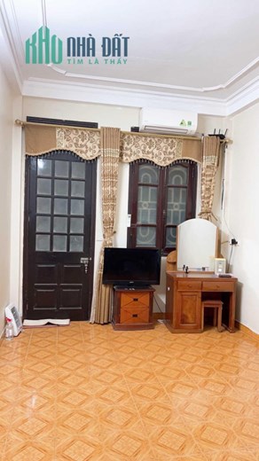 Chính chủ cần bán gấp nhà Phố Trần Phú, Hà Đông 35m2, MT 3.5m, nhà đẹp, vị trí trung tâm HĐ, 5.x tỷ