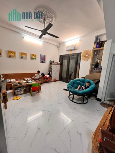 Bấn gấp nhà Đặng Tiến Đông 5 tầng, 2 mặt thoáng, ô tô đỗ cách nhà 15m, đi thêm 30m là ra phố Thái