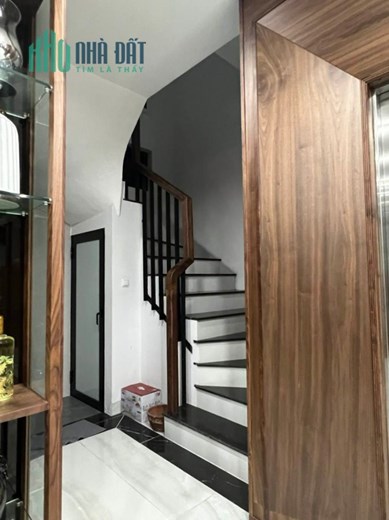 Chính chủ cần bán gấp nhà tại ngõ 195 Đội Cấn Liễu Gia Đội Cấn Ba Đình dt 82 m2 giá 16,5 tỷ