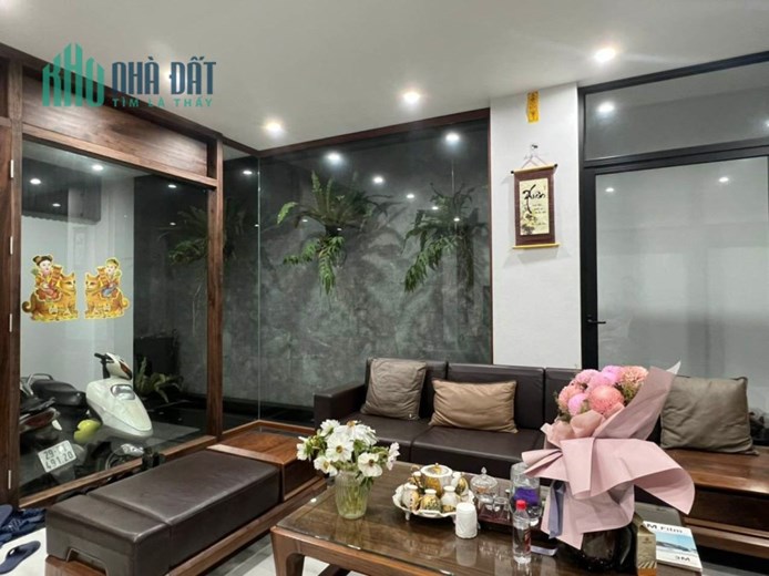 Chính chủ cần bán gấp nhà tại ngõ 195 Đội Cấn Liễu Gia Đội Cấn Ba Đình dt 82 m2 giá 16,5 tỷ