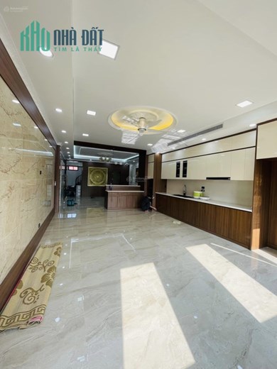 bán gấp tòa nhà vp phố Nguyễn Tuân Vũ Trọng Phụng Nguyễn Trãi Thanh Xuân  dt 132 m2 giá 90 tỷ