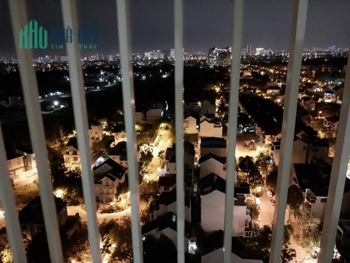 Bán căn hộ CONIC view toàn thành phố, 7m x 7,5m, Giá rẻ.