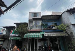 Nhà MTKD sầm uất  Nguyễn Sơn , Tân phú, 2 lầu, 3 PN, giá 3,3 tỷ