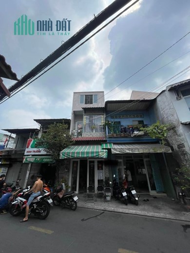Nhà MTKD sầm uất  Nguyễn Sơn , Tân phú, 2 lầu, 3 PN, giá 3,3 tỷ