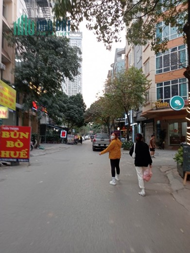 cần bán gấp Tòa Nhà Căn Hộ Dịch Vụ Cao Cấp Trung Tâm Quận Ba Đình dT 300 m2  Đến gần 500 m2,