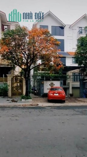 Chính chủ cần bán gấp căn nhà Biệt Thự Khu Nhà Ở Trung Văn Nam Từ Liêm Hà Nội dt 185 m2 giá 34,5 tỷ