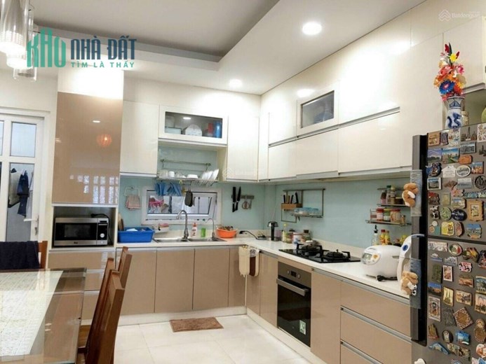 Bán nhà MTKD đường số sát Nguyễn Thị Thập.Q7 -Ngang 7m 4 tầng .Giá:14.2 tỷ