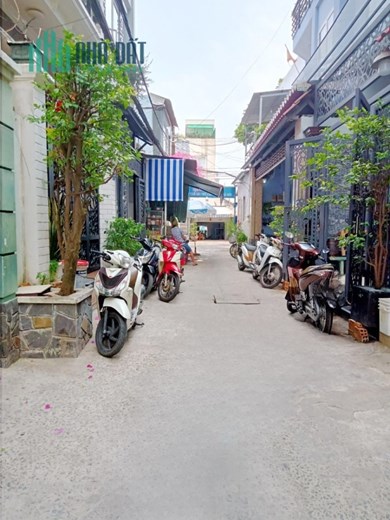 Nhà bán mới  2 Tầng hẻm nhánh Dương Bá Trạc P1Q8 - Giá : 3.1 Tỷ