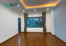 Cần bán nhà mặt đường Ngọc Hồi 90m x 6MT, ô tô tránh, vỉa hè. kinh doanh. 19.6 tỷ.