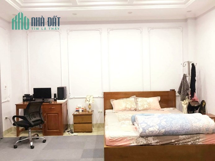 Phố Tây Sơn, Đống Đa - Nhà 5 tầng, 6 ngủ - Ngõ 2 ô tô tránh - Lô góc, Sổ đỏ chính chủ - 7,8 tỷ đồng