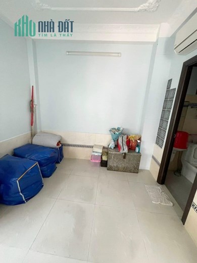 Nhà 4 tầng nở hậu hẻm Trần Bình Trọng P2Q5 Giá 5,3 tỷ TL