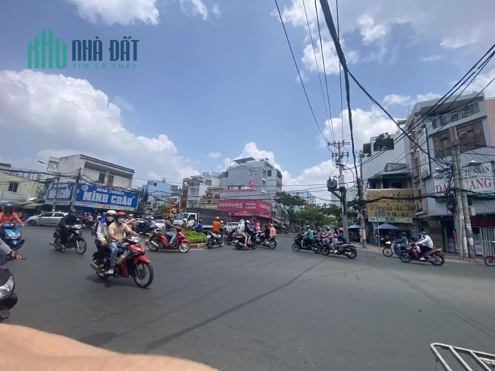 Ngợp-bán gấp nhà MT hụt Tùng Thiện Vương-Giá đầu tư- lấy về lời trong tik tắc. giá tốt trong 3 ngày