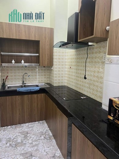 Nhà hẻm 1/ đường số 4, Bình Tân, khu Tên Lửa (Đường số 4 rộng, đầy đủ tiện nghi: Chợ, siêu thị,...)