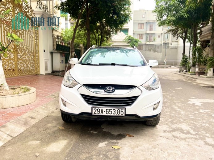 Chính chủ cần bán Tucson LMX 2010 bản full, form mới ,  biển số Hà Nội