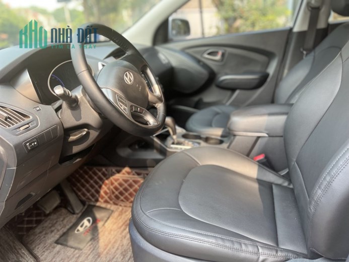 Chính chủ cần bán Tucson LMX 2010 bản full, form mới ,  biển số Hà Nội