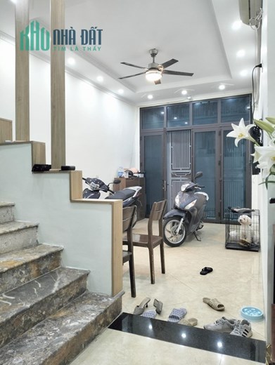 Ngã Tư Sở 45m2x4T 4,3Tỷ Lô Góc 3 Mặt Thoáng - 426 Láng