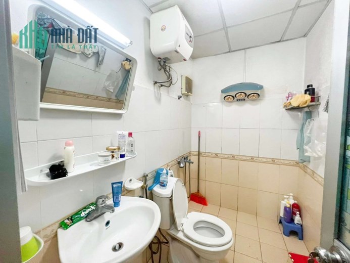 Bán căn hộ chung cư Việt Hưng tòa CT9A, 97m, có 2 ban công Đông Nam, 3 ngủ, 2 vệ sinh, 2 tỷ