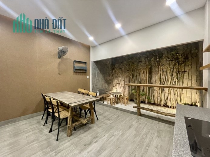 Nhà kế bên CV PM Quang Trung , Quận12, 77m2, 4PN, giá 4 tỷ 5  TL.