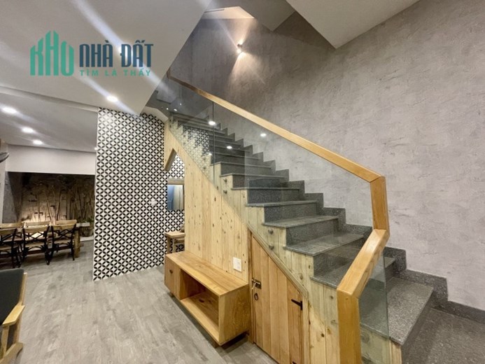 Nhà kế bên CV PM Quang Trung , Quận12, 77m2, 4PN, giá 4 tỷ 5  TL.