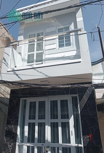 Bán nhà HXH đường Chiến Lược, Bình Tân, 11m2, 2.5x4.2, 2 tầng, chỉ 1.7 tỷ TL chính chủ.