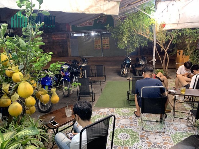 Quận Bình Tân ,Chính Chủ  SANG QUÁN CAFE GÓC 2 MT , có 5 phòng cho thuê,  Tel : 0762993339