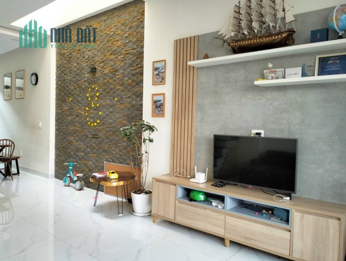 BÁN NHÀ ĐƯỜNG XE HƠI 10M, Đ.TRƯỜNG LƯU, P.LONG TRƯỜNG, Q9. 84.9M2(5X16.9). NHÀ 1 TRỆT 2 LẦU, NẰM