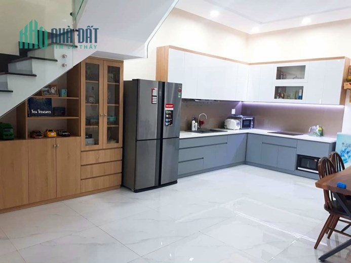 BÁN NHÀ ĐƯỜNG XE HƠI 10M, Đ.TRƯỜNG LƯU, P.LONG TRƯỜNG, Q9. 84.9M2(5X16.9). NHÀ 1 TRỆT 2 LẦU, NẰM
